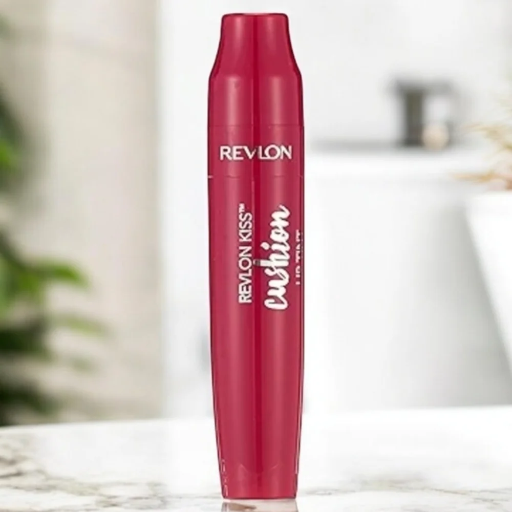 NWT Revlon Kiss Cushion Lip Tint - 240 Berry‎ Lit